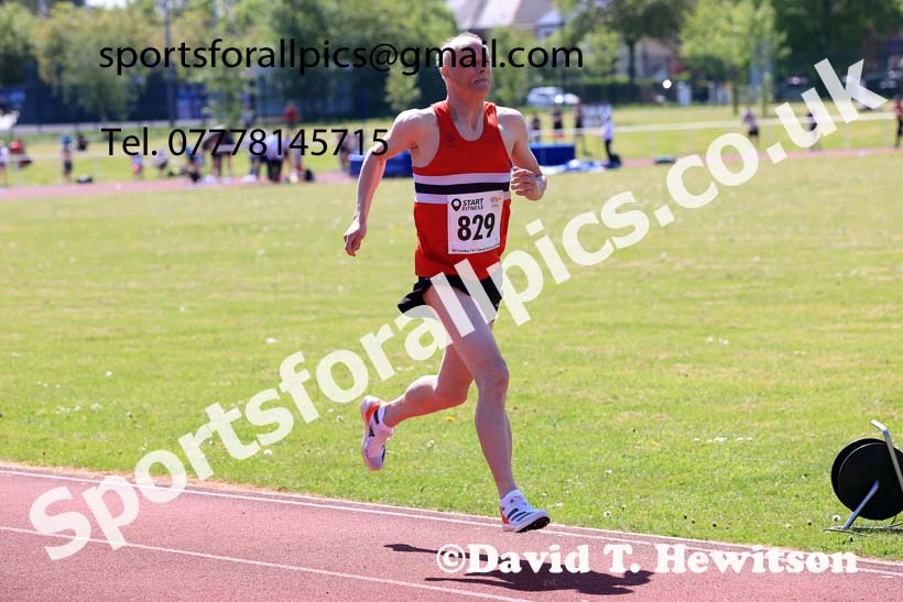 Mens Senior 1500 metres, 2024 North Eastern Track and Field Champs., Middlesbrough.  Photo: David T. Hewitson/Sports for All Pics